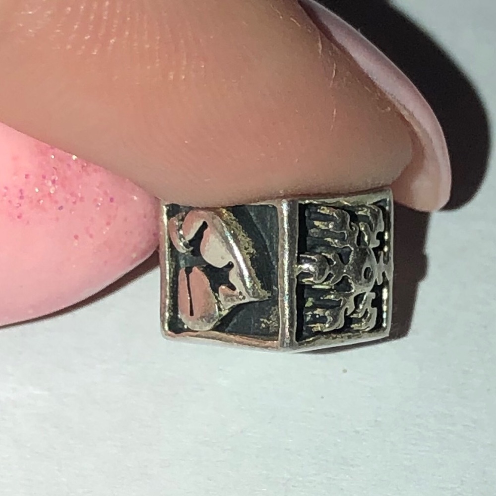 Chamilia four seasons bead